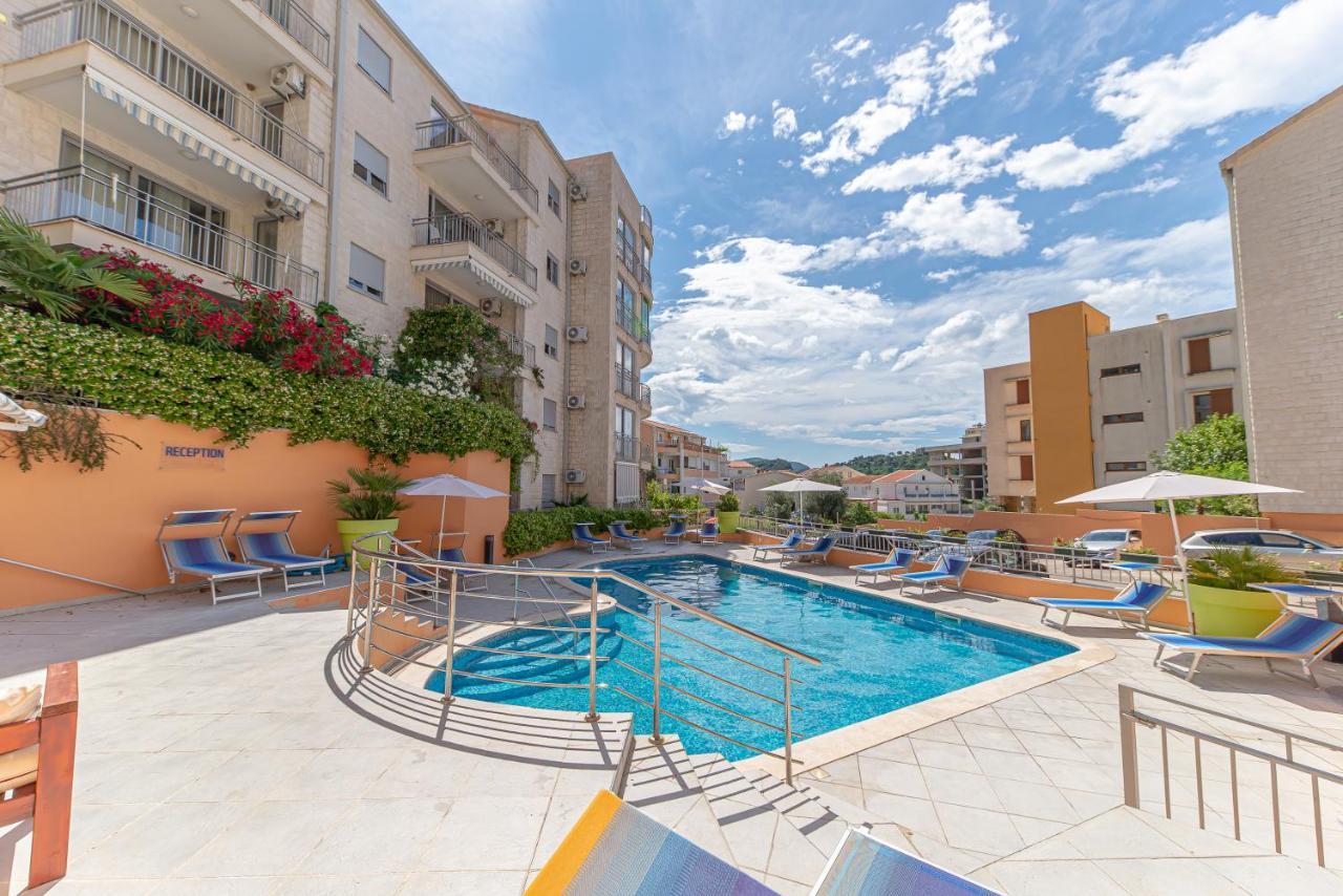 Petrovac Bay Apartments Bagian luar foto