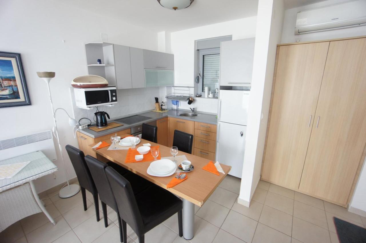 Petrovac Bay Apartments Bagian luar foto