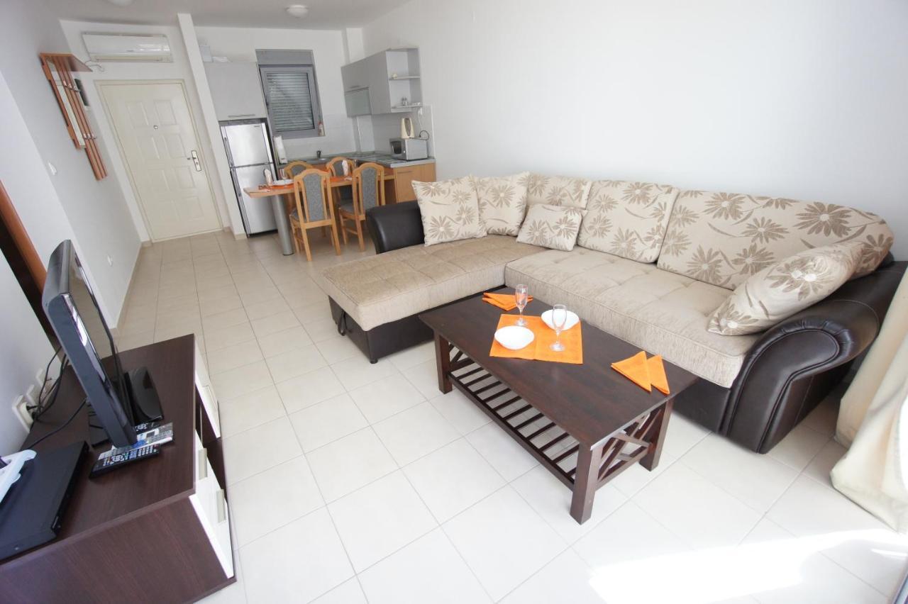 Petrovac Bay Apartments Bagian luar foto