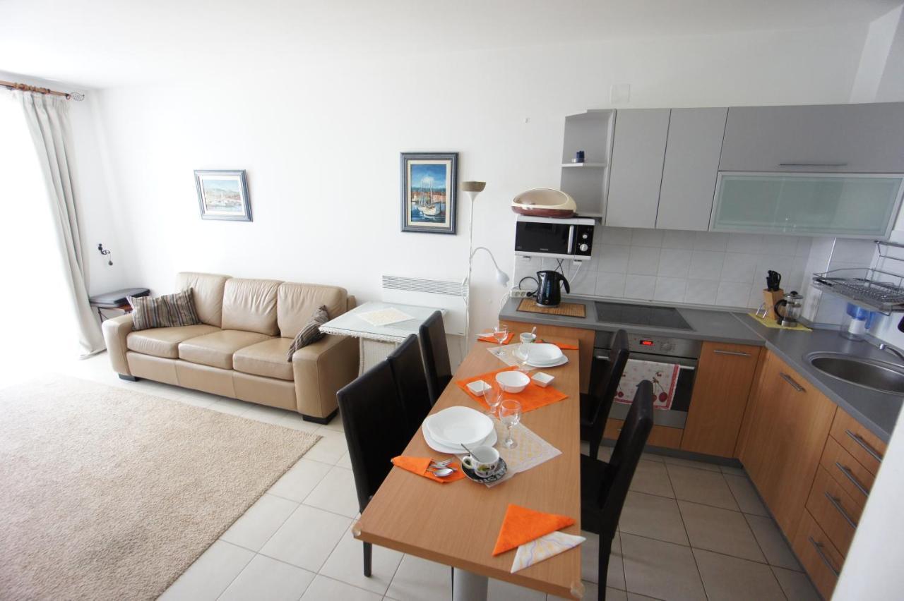 Petrovac Bay Apartments Bagian luar foto