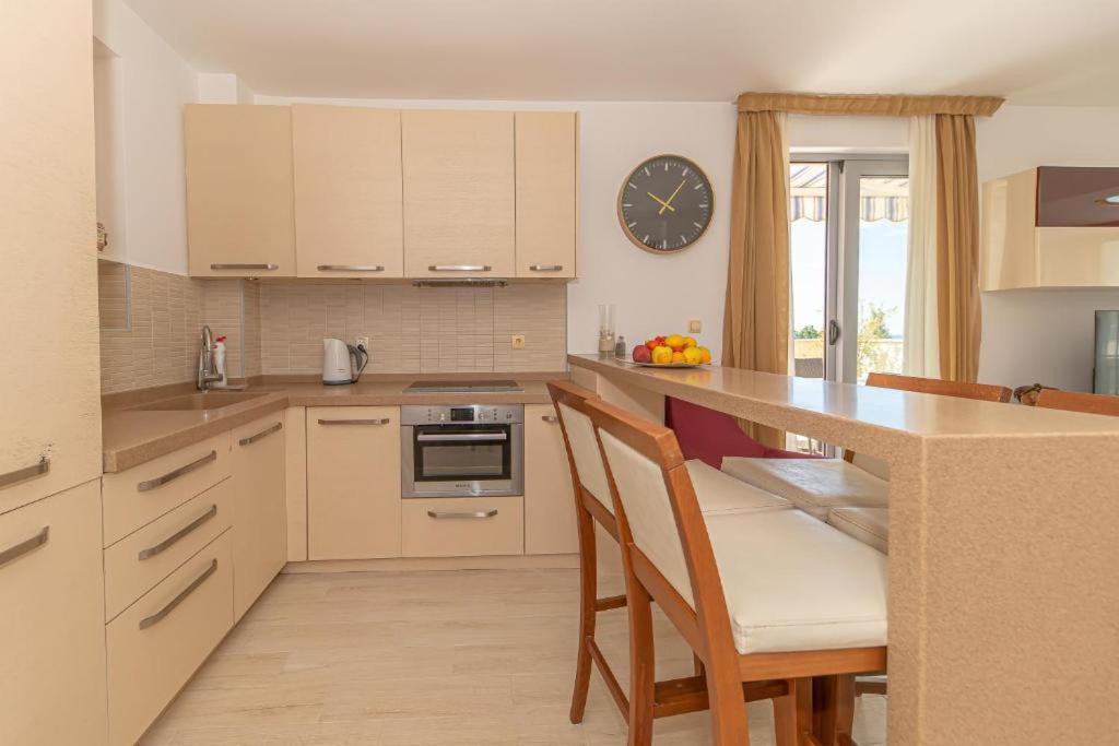 Petrovac Bay Apartments Bagian luar foto