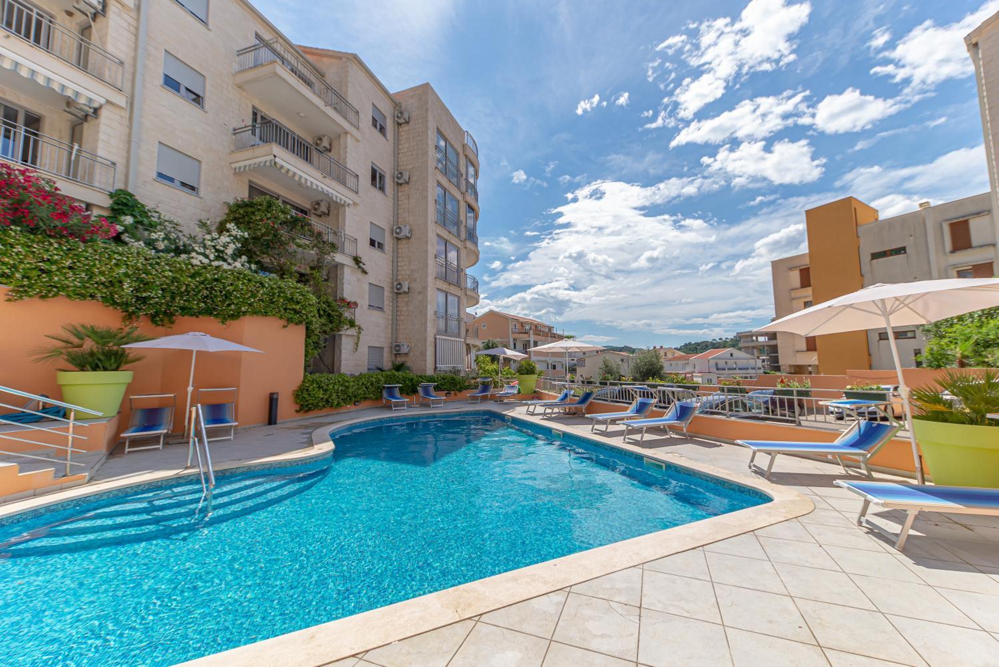 Petrovac Bay Apartments Bagian luar foto