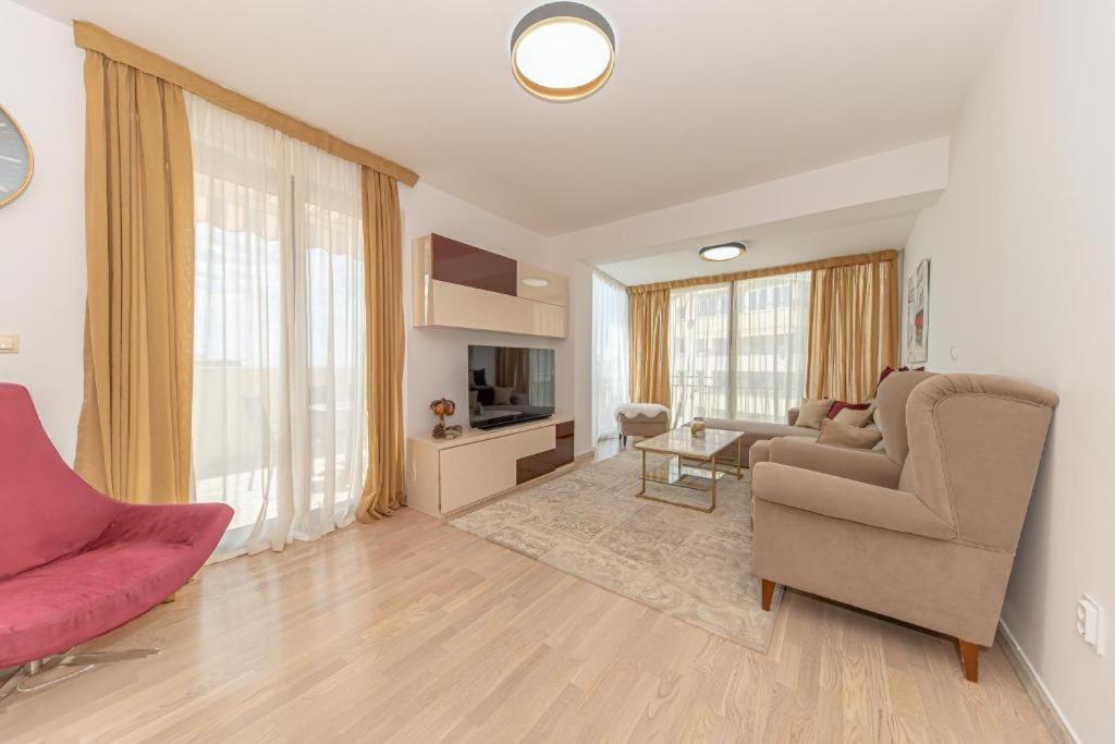 Petrovac Bay Apartments Bagian luar foto