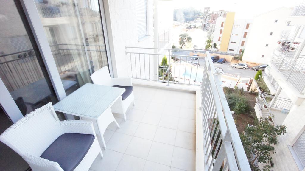 Petrovac Bay Apartments Bagian luar foto