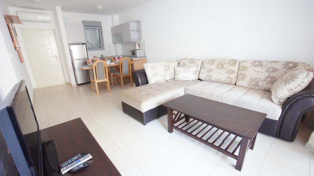 Petrovac Bay Apartments Bagian luar foto