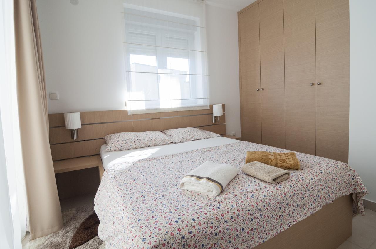 Petrovac Bay Apartments Bagian luar foto